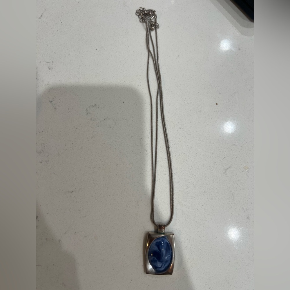 KC NECKLACE silver with pendant